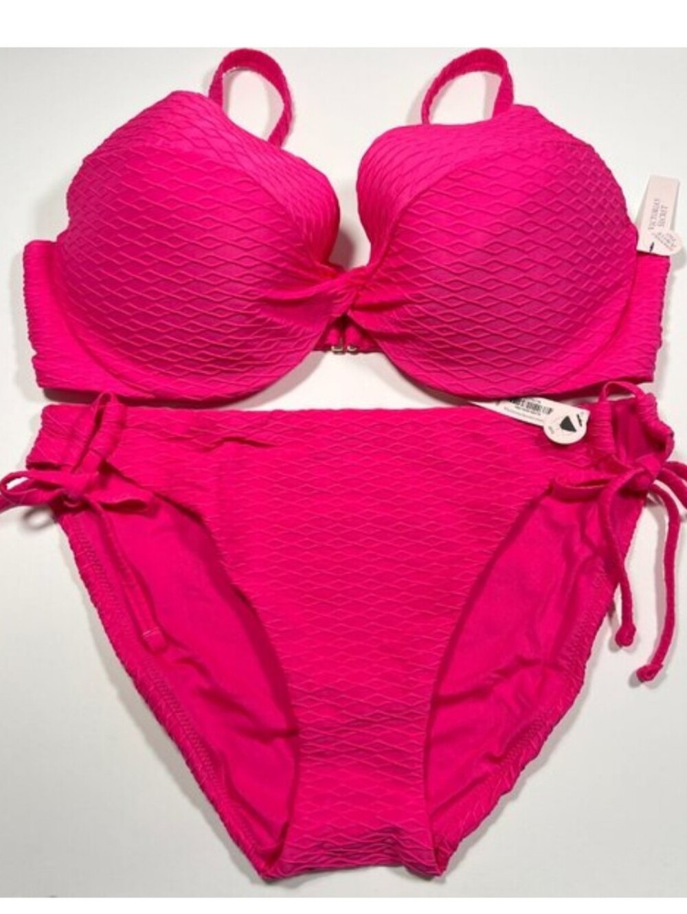 Victoria Secret 34DD M TWIST FRONT Push Up Bikini Top Bottom Set Textured Pink